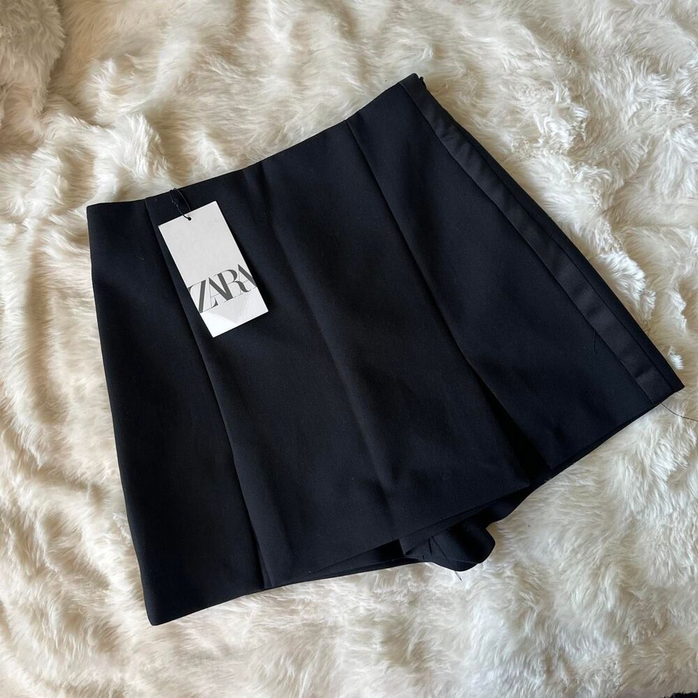 Zara Women's Black Skort